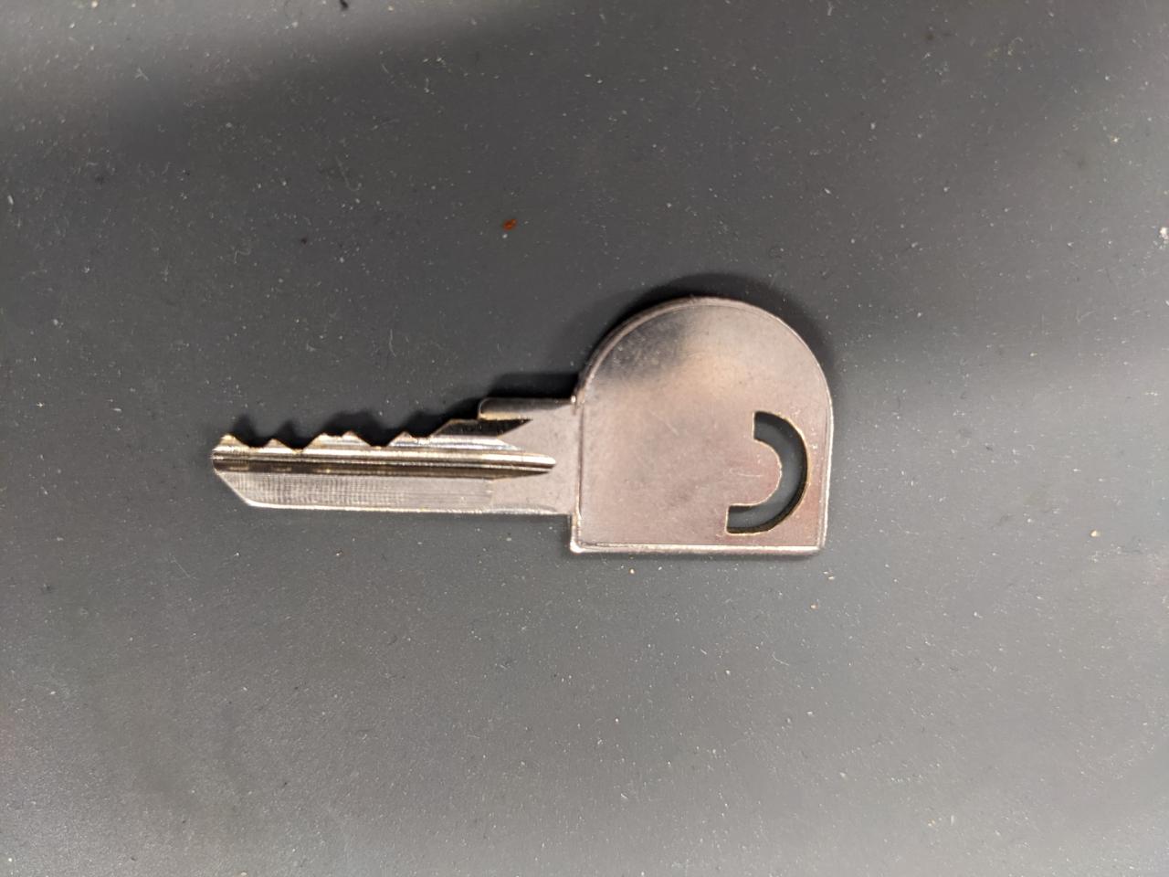 Defender key blank - Key Cutting - Sponsored by What's The Damage ... Defender key blank - Key Cutting - Sponsored by What's The Damage ...
