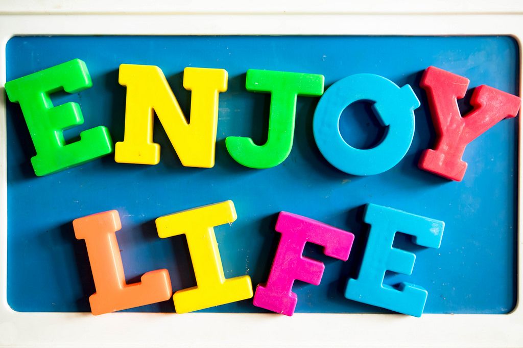 Mary and Diana+ enjoy the sunset | Mary and Diana+ enjoy a L… | Flickr